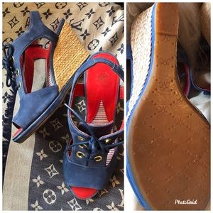 Blue suede wedge like new